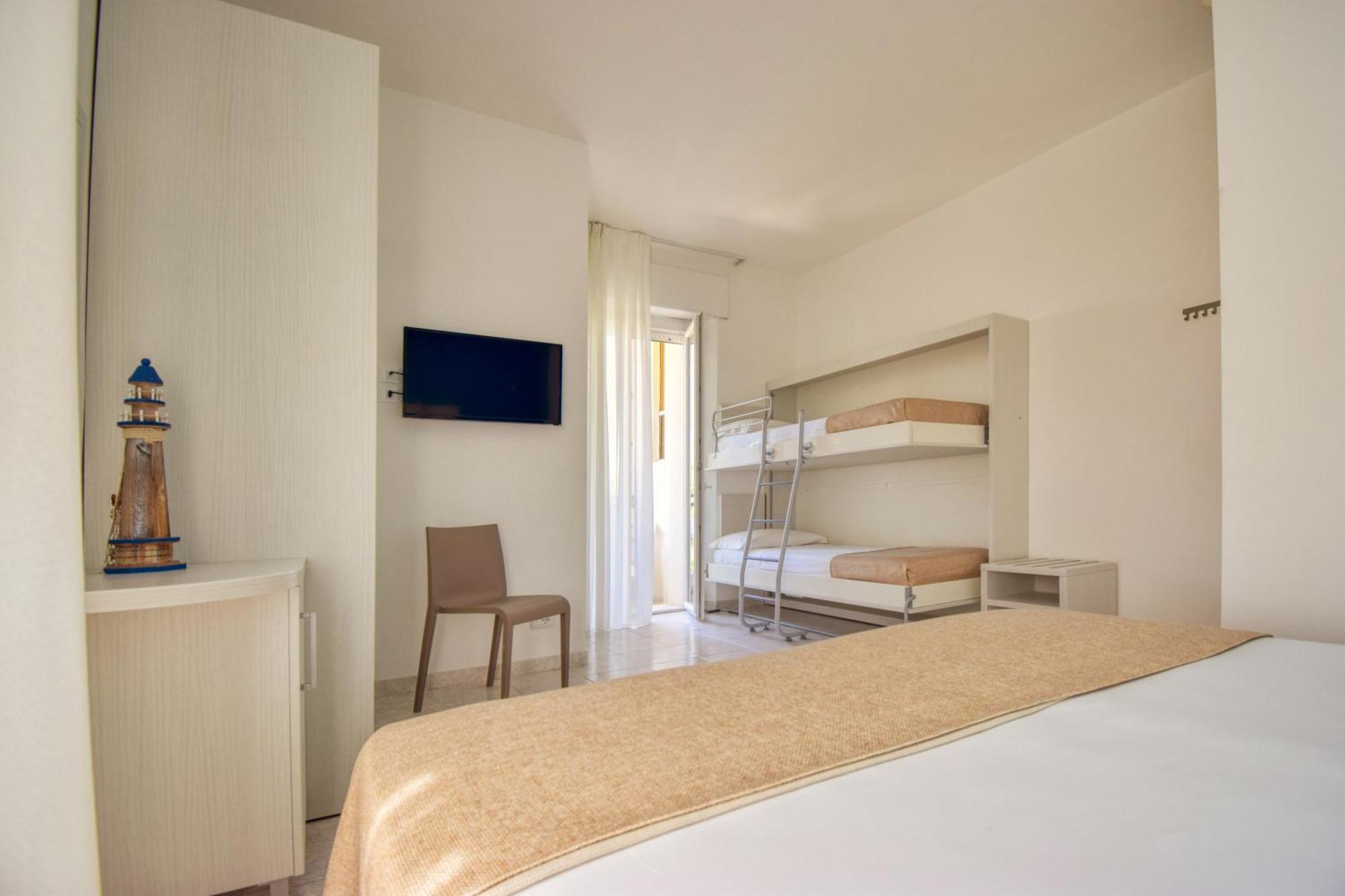 Hotel Ambra Cattolica