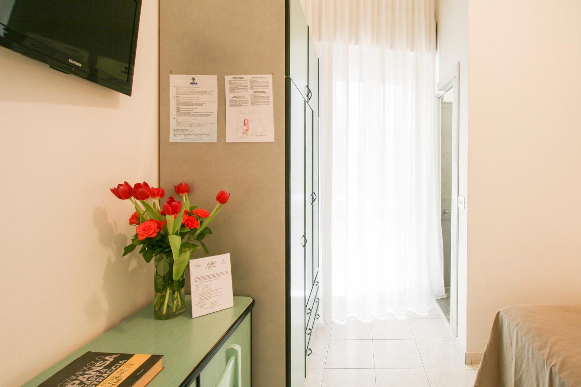 Hotel Ambra Cattolica